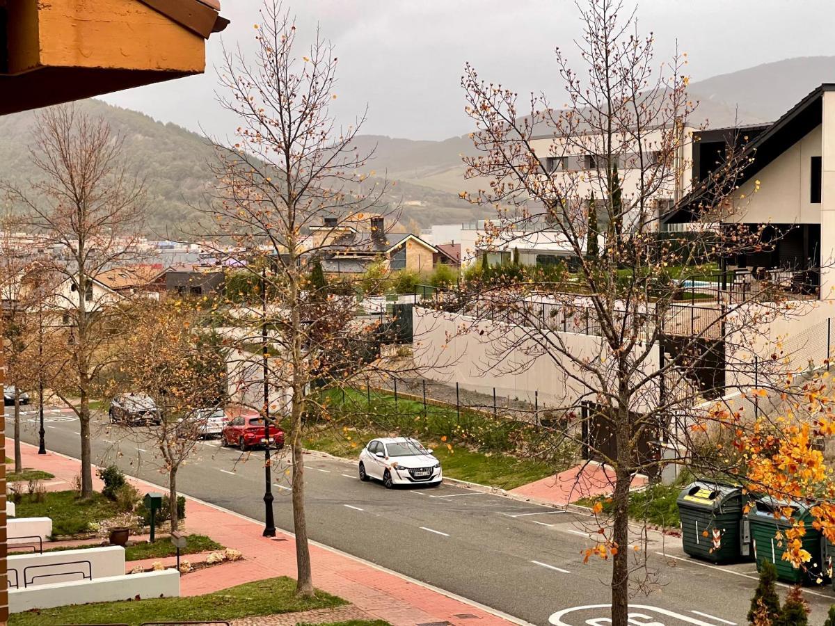 Estilosa Casa Golf Suites Gorraiz Exterior foto